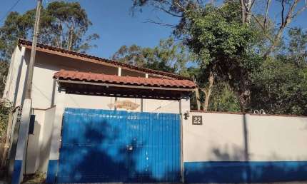Chácara à venda em Tatuí com 270m², piscina, 7 quartos e Rio Sorocaba nos fundos