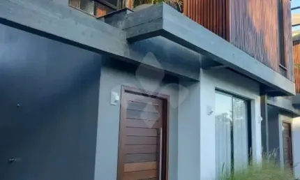 Casa em condomínio fechado com 2 quartos à venda na ismael lobo, 2, centro, garopaba por r$ 1.280.000