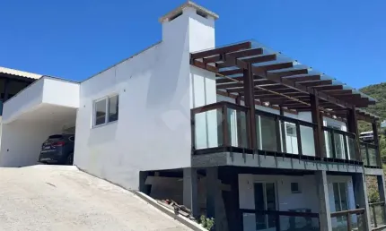 Casa em condomínio fechado com 3 quartos à venda na Giovani Luiz Piucco, 1, Ferraz, Garopaba por R$ 2.950.000