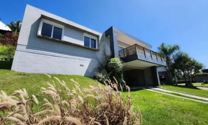Casa em condomínio fechado com 3 quartos à venda na grp 010, 1885, ferraz, garopaba por r$ 2.250.000