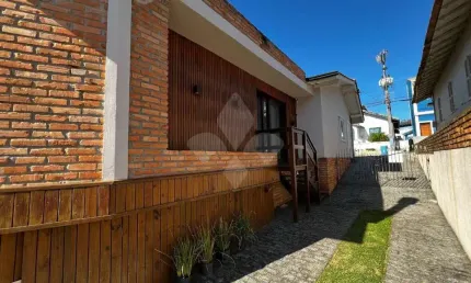 Casa em condomínio fechado com 7 quartos à venda na aderbal ramos da silva, 117, centro, garopaba por r$ 2.450.000