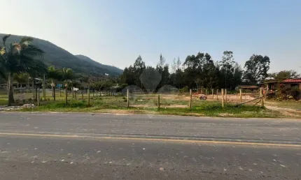Terreno em condomínio fechado à venda na Municipal GRO-010, 1, Siriú, Garopaba por R$ 750.000