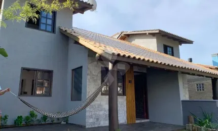 Casa em condomínio fechado com 2 quartos à venda na Joaquina Abreu de Araujo, 174, Centro, Garopaba por R$ 890.000