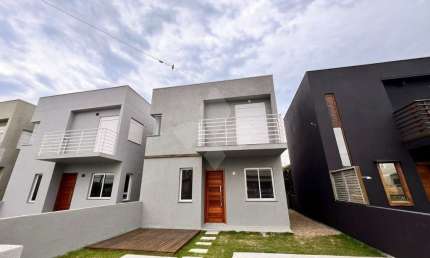 Casa em condomínio fechado com 2 quartos à venda na Jaime Menezes, 15, Campo Duna, Garopaba por R$ 570.000