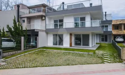 Casa em condomínio fechado com 3 quartos à venda na Das Amendoeiras, 363, Ferraz, Garopaba por R$ 2.350.000