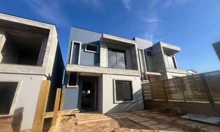 Casa em condomínio fechado com 3 quartos à venda na Teonaz Israel, 20, Ferraz, Garopaba por R$ 1.400.000