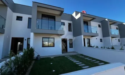 Casa em condomínio fechado com 3 quartos à venda na 15 De Novembro, 15, Areais da Palhocinha, Garopaba por R$ 679.000