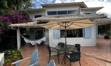 Casa em condomínio fechado com 5 quartos à venda na Ilha Do Pico, 89, Centro, Garopaba por R$ 2.400.000
