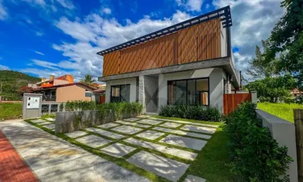 Casa em condomínio fechado com 3 quartos à venda na Miguel José Da Silva, 86, Centro, Garopaba por R$ 1.920.000