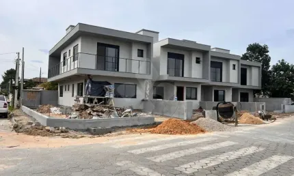 Casa em condomínio fechado com 3 quartos à venda na manoel ferreira, 620, campo duna, garopaba por r$ 690.000