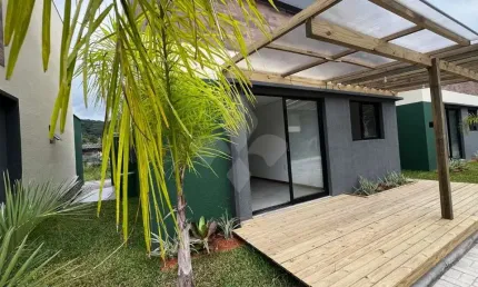 Casa em condomínio fechado com 3 quartos à venda na Servidão dos Coqueiros, 100, Encantada, Garopaba por R$ 800.000