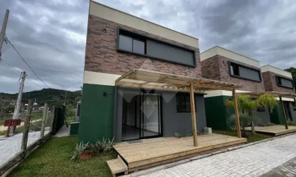 Casa em condomínio fechado com 3 quartos à venda na Servidão dos Coqueiros, 100, Encantada, Garopaba por R$ 800.000