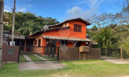 Casa em condomínio fechado com 4 quartos à venda na da Praça, 87, Capão, Garopaba por R$ 1.910.000