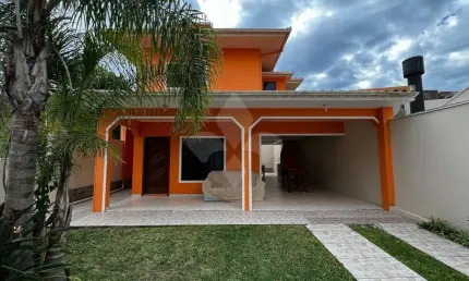 Casa em condomínio fechado com 4 quartos à venda na Rua Aderbal Ramos da Silva, 249, Centro, Garopaba por R$ 2.650.000