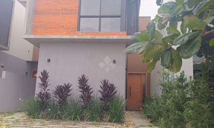 Casa em condomínio fechado com 3 quartos para alugar na Diamante, 377, Areais da Palhocinha, Garopaba por R$ 5.000