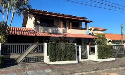 Casa em condomínio fechado com 4 quartos à venda na São Miguel, 376, Centro, Garopaba por R$ 1.850.000