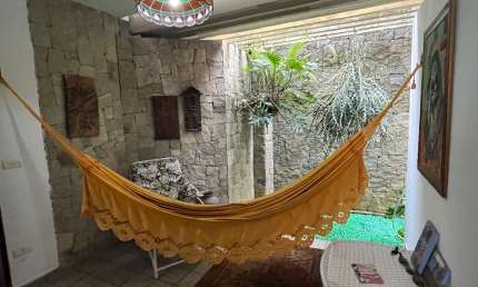 Grande casa extremamente bem localizada em Capim Macio, lado sombra e com todos os itens de lazer para sua família.