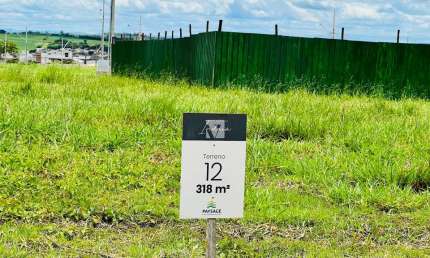 Terreno na primeira rua do Condomínio Indaiá Londrina - 318 metros quadrados