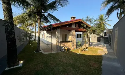 CASA NO BOPIRANGA- ITANHAÉM-SP -  LADO PRAIA , COM PISCINA