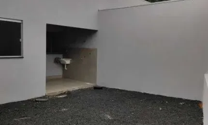 Casa com 3 quartos à venda no Presidente Roosevelt, Uberlândia 