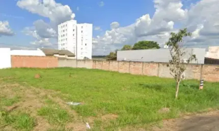 Terreno à venda no Jardim Holanda, Uberlândia 