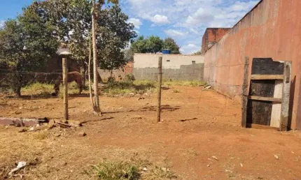 Terreno à venda no Jardim Ipanema I, Uberlândia 
