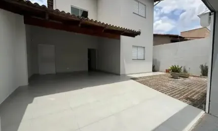 Casa com 4 quartos à venda no Jardim Patrícia, Uberlândia 