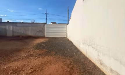 Terreno à venda no Jardim Patrícia, Uberlândia 