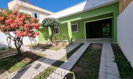 Casa com 2 quartos à venda na Rua Adelino Garcia, 63, Jardim São João, Salto, 100 m2 por R$ 360.000