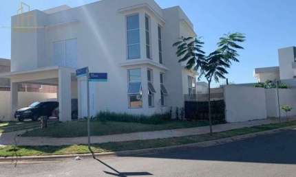 Casa em condomínio fechado à venda no Jardim D'Icaraí com 3 quartos