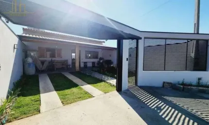 Belíssima casa no novo são pedro com 1 suíte e 2 vagas