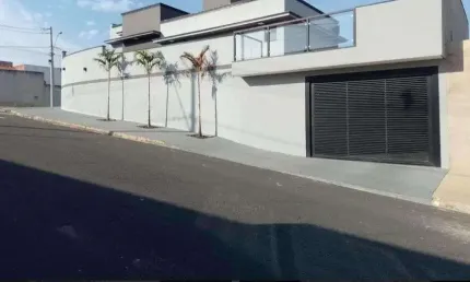 Belíssima Casa no Novo São Pedro com 1 Suíte e 2 Vagas