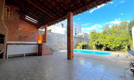 Casa 3 Quartos com Suíte e Piscina no Jardim das Nações em Salto/SP