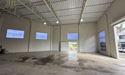 Barracão / Galpão / Depósito para alugar na Rua Belém, 401, Jardim Panorama, Salto por R$ 6.000