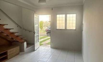 Casa com 2 quartos para alugar na Rua Congo, 89, Jardim Planalto, Salto, 75 m2 por R$ 2.200