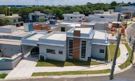 Casa à Venda – Condomínio Lagos de Icaraí, Salto/SP!