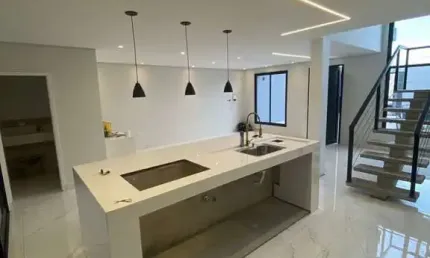Casa com 3 quartos à venda na Rua Londrina, 29, Loteamento Terras de São Pedro e São Paulo, Salto
