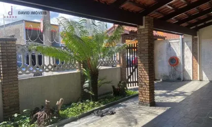 Casa à Venda com 2 dorm - 126m² - Indaiá, Caraguatatuba-SP