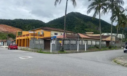 Casa à Venda - Cidade Jardim - 260m² - Caraguatatuba/SP