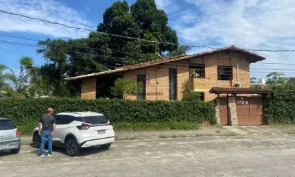 Casa à Venda - 04 dorm. sendo 01 suite - 276m² - Martim de Sá - Caraguatatuba/SP