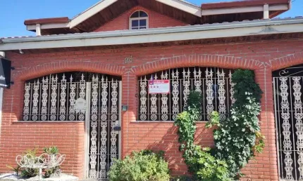 Casa com 2 dorm à venda, 184m² - Vila Maria  - São José dos Campos /SP
