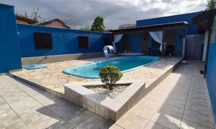 Casa à Venda com 3 dorm - 360m² - Jardim Britânia - Caraguatatuba/SP