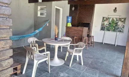 Casa à Venda - 04 dorm - 250m² - Praia das Palmeiras- Caraguatatuba/SP