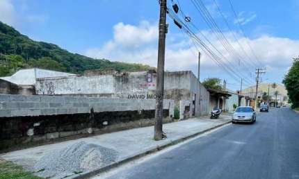 Terreno à venda no Jardim Terralão em Caraguatatuba, 325m²
