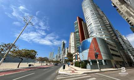 Apartamento com 2 quartos para alugar na Rua 3850, 4150, Centro, Balneário Camboriú