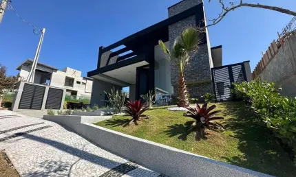 VENDE-SE CASA TÉRREA EM CONDOMINIO FECHADO - MOGI DAS CRUZES /SP