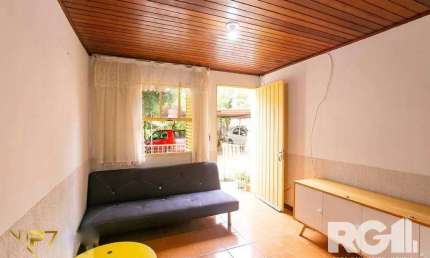 Casa em condomínio fechado com 2 quartos à venda na Avenida Vicente Monteggia, 2772, Cavalhada, Porto Alegre