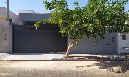 Casa residencial nova no Set Valley I, na melhor localização do Bairro, próximo a entrada principal, Academia do Bairro e do Supermercado Da Vila.
