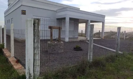 Casa com 2 quartos à venda na Salgado Filho, 41, Balneário Yara, Torres por R$ 424.000