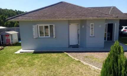 Casa com 2 quartos à venda na Rua Maestro Mendanha, 165, Jardim dos Lagos, Guaíba por R$ 450.000